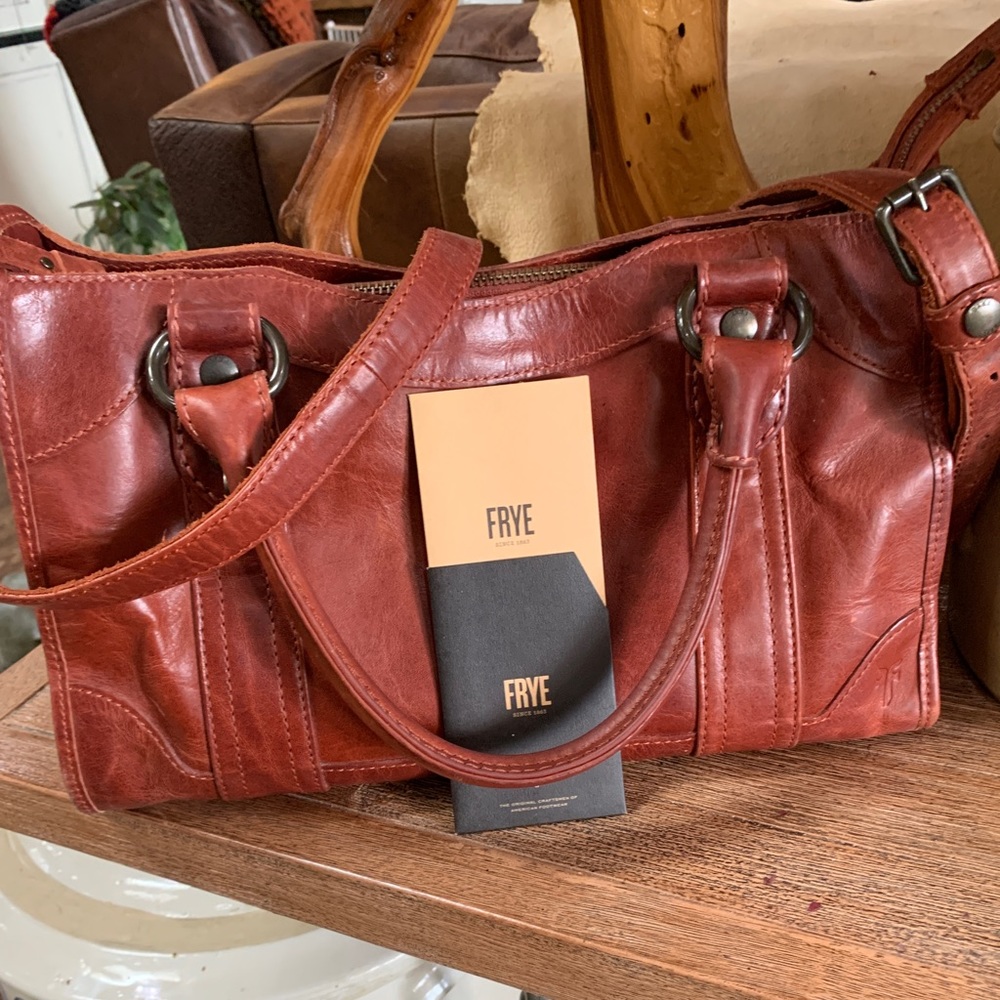 Gorgeous Frye shoulder bag